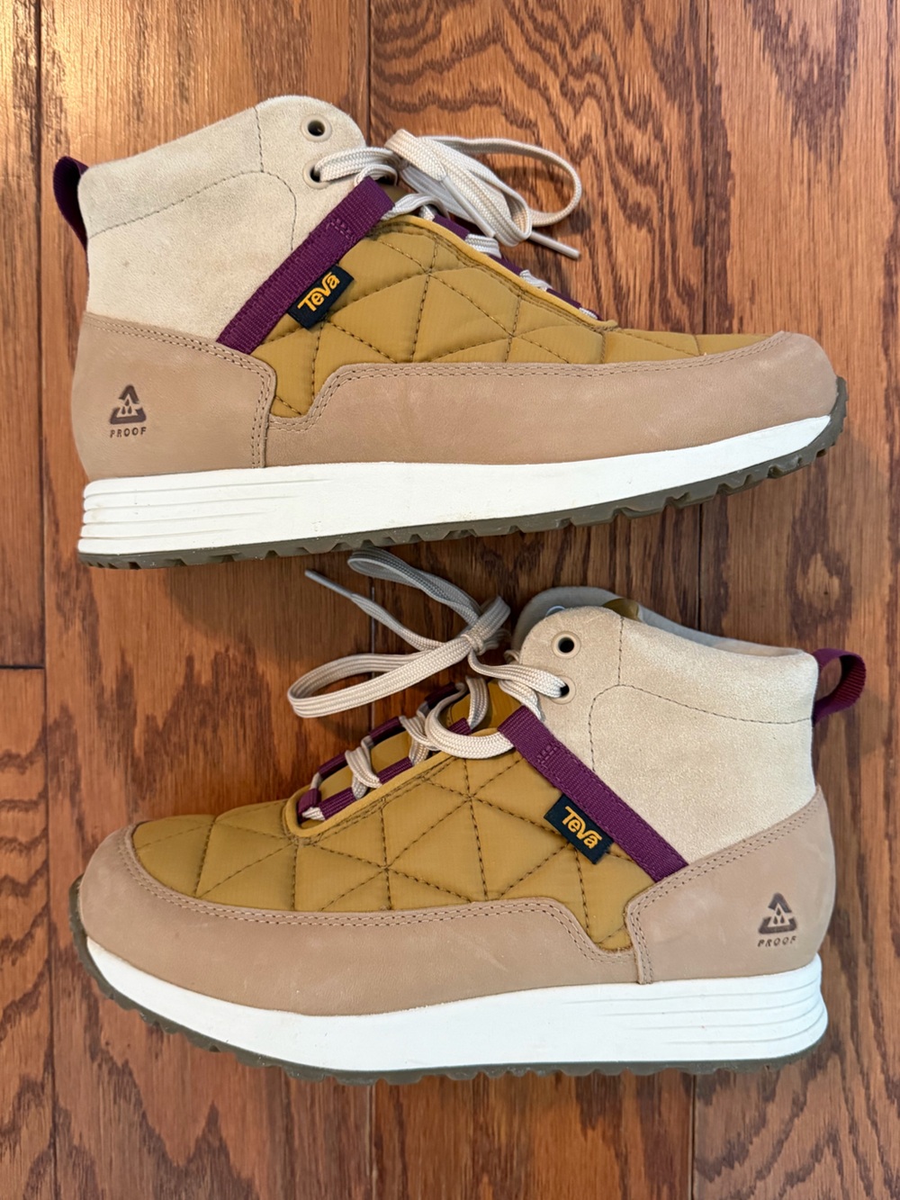 Teva Quilted Hiker Sneakers. Like New.